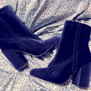 Sexy corduroy booties